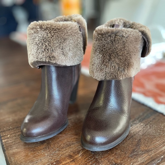 UGG size 7 leather and shearling boots - Picture 3 of 13